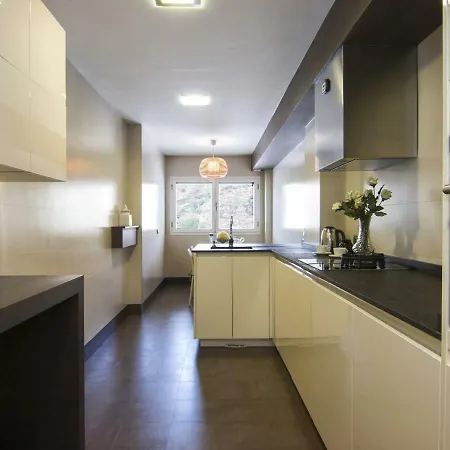 Chezmoihomes Stunning 4 Bedroom Private Pool גרנדה
