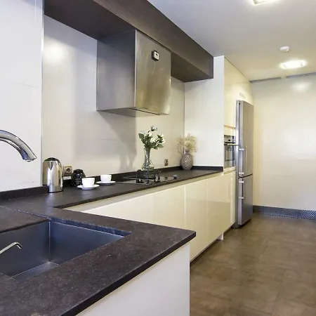 Chezmoihomes Stunning 4 Bedroom Private Pool וילה גרנדה